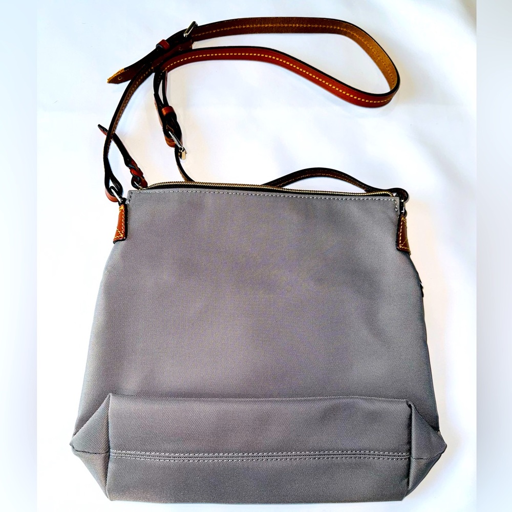 Authentic Dooney & Bourke gray nylon crossbody bag. - Picture 2 of 3